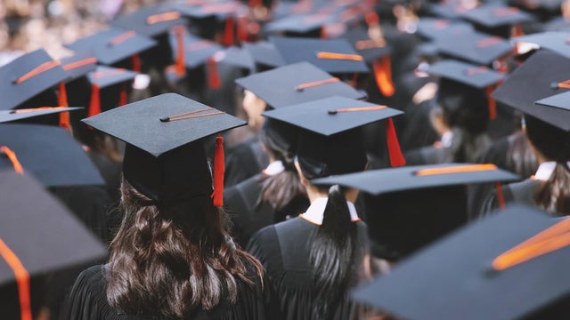 cbsn-fusion-college-graduates-still-better-off-in-job-market-study-thumbnail.jpg 